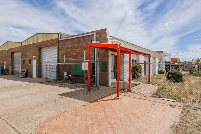 Unit 1, 30 Prindiville Drive Wangara WA 6065 - Image 1