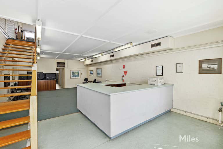 76 Lower Heidelberg Road Ivanhoe VIC 3079 - Image 2