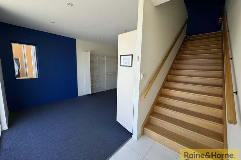 4/349-351 MacDonnell Road Clontarf QLD 4019 - Image 2