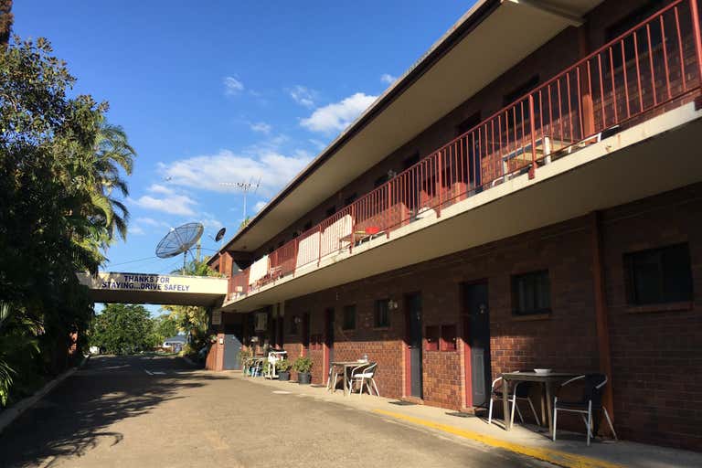 Oxley QLD 4075 - Image 1