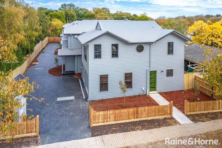 1/48 Brantome Street Gisborne VIC 3437 - Image 1