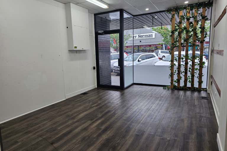 338 Raymond Street Sale VIC 3850 - Image 2