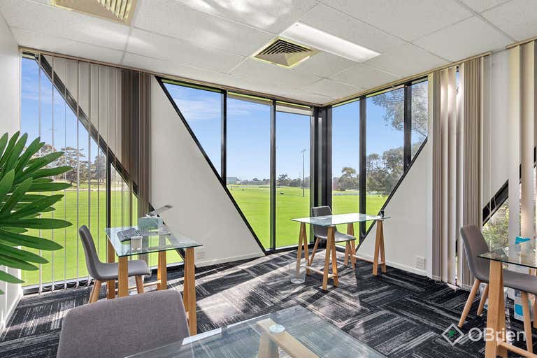 7/3 Torca Terrace Mornington VIC 3931 - Image 2