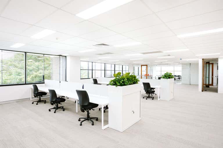 221 Logan Road Woolloongabba QLD 4102 - Image 2