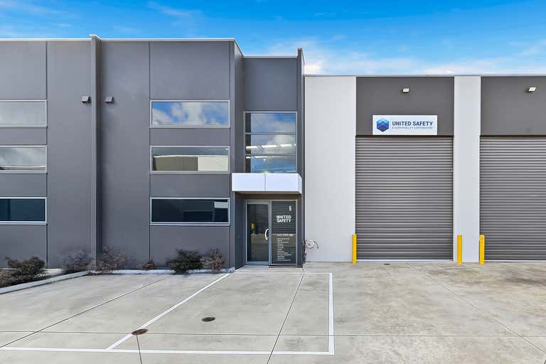 6 Flatland Close Pakenham VIC 3810 - Image 1