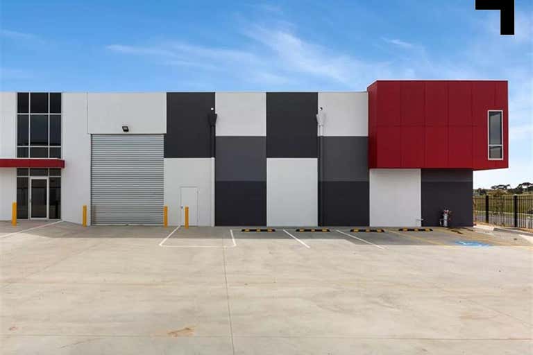 1/11 Rockfield Way Ravenhall VIC 3023 - Image 2