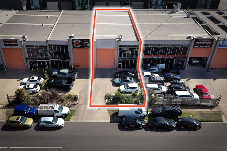 241 Derrimut Drive Derrimut VIC 3026 - Image 1