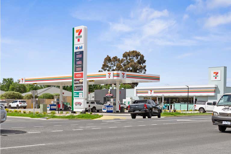 7-Eleven & Smokin Joe’s, 18-20 Bridge Street West Benalla VIC 3672 - Image 1