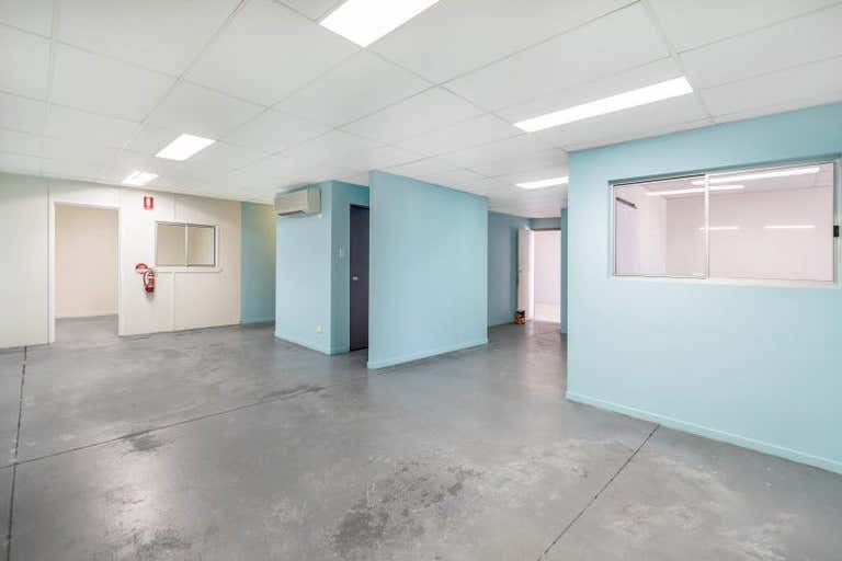 2/15 Hayward Street Stafford QLD 4053 - Image 2