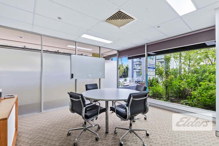 2/28 Fortescue Street Spring Hill QLD 4000 - Image 2