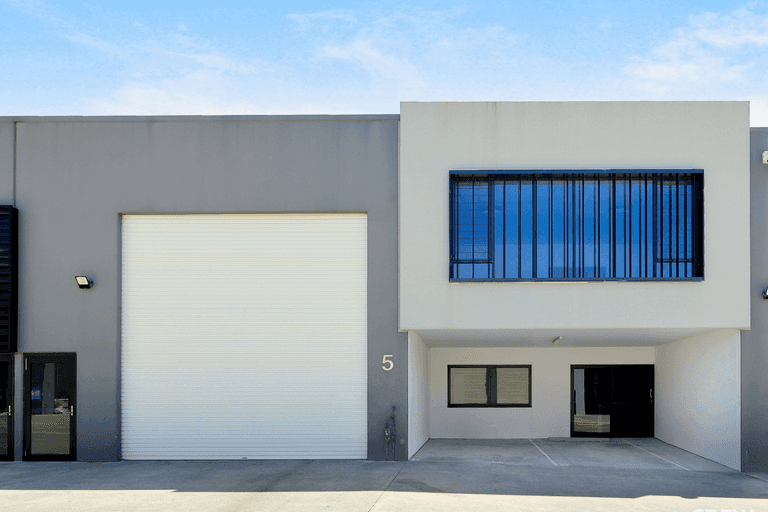 5/8 Distribution Court Arundel QLD 4214 - Image 1