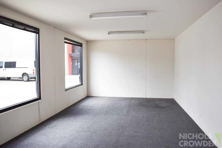2/16 Industry Boulevard Carrum Downs VIC 3201 - Image 2