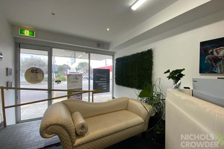 29 Pier Street Dromana VIC 3936 - Image 2