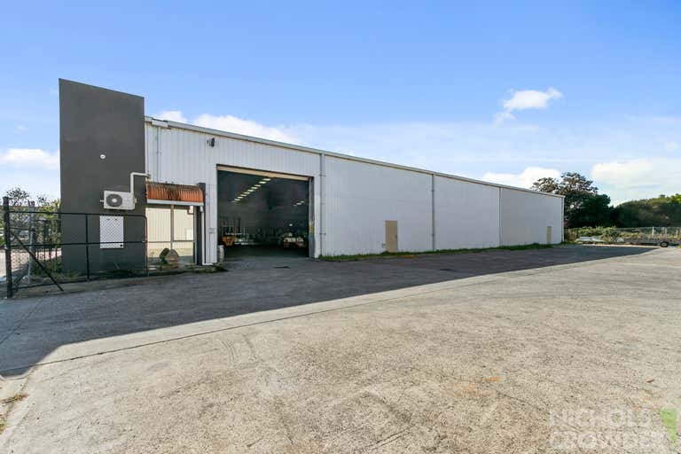 77 Hartnett Drive Seaford VIC 3198 - Image 2