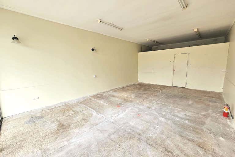 301 Rossmoyne Street Thornbury VIC 3071 - Image 2