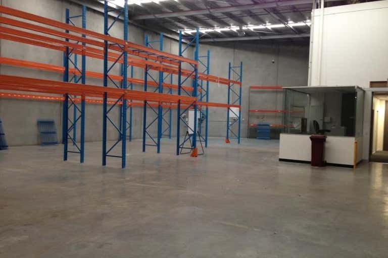 19 Rocklea Drive Port Melbourne VIC 3207 - Image 2