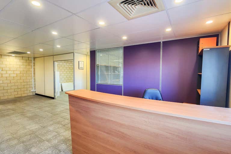 5a/242 Beringarra Avenue Malaga WA 6090 - Image 2