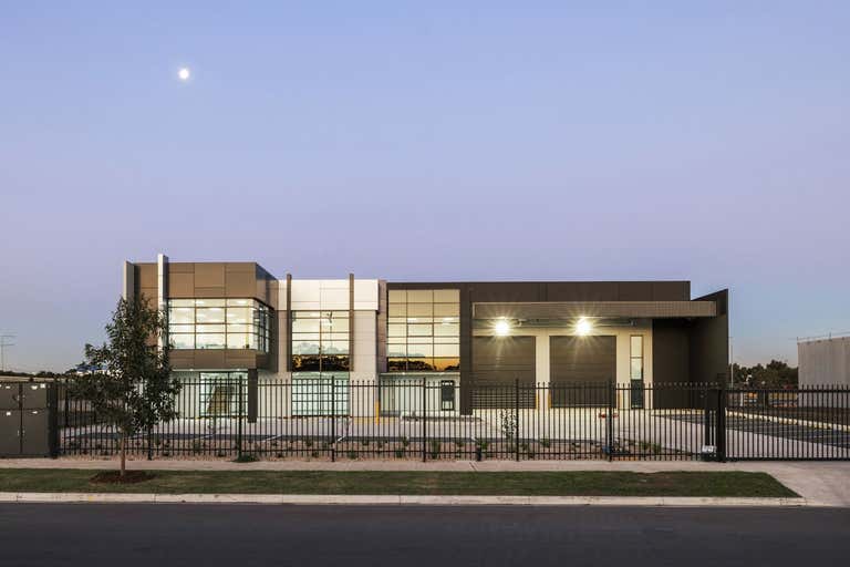 68 Reddish Close Epping VIC 3076 - Image 1