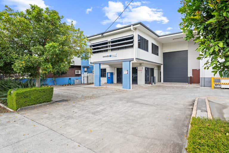 12 Walker Street Tennyson QLD 4105 - Image 1