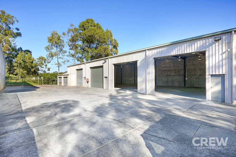 4 Barnett Place Molendinar QLD 4214 - Image 2