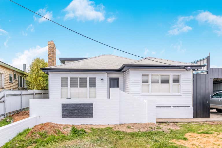 1/219 Breen Street Golden Square VIC 3555 - Image 1