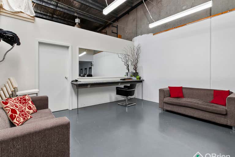 4/27 Progress Street Mornington VIC 3931 - Image 2