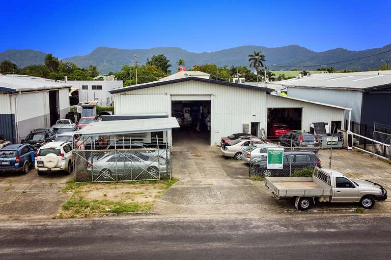 15 Ogden Street Bungalow QLD 4870 - Image 1