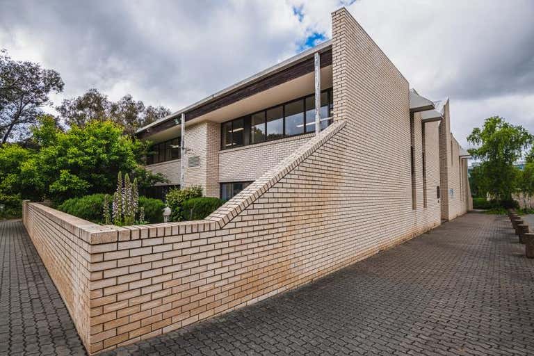 Real Estate House, 16 Thesiger Court Deakin ACT 2600 - Image 2