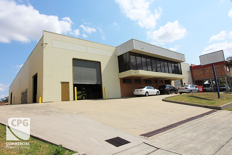 10 Pat Devlin Close Chipping Norton NSW 2170 - Image 1