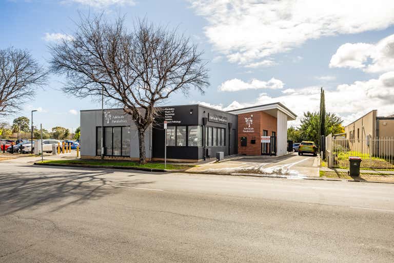 32 Oldham Road Elizabeth Vale SA 5112 - Image 2