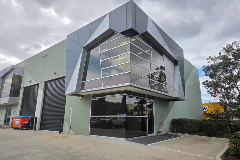 1/12 Macquarie Drive Thomastown VIC 3074 - Image 1