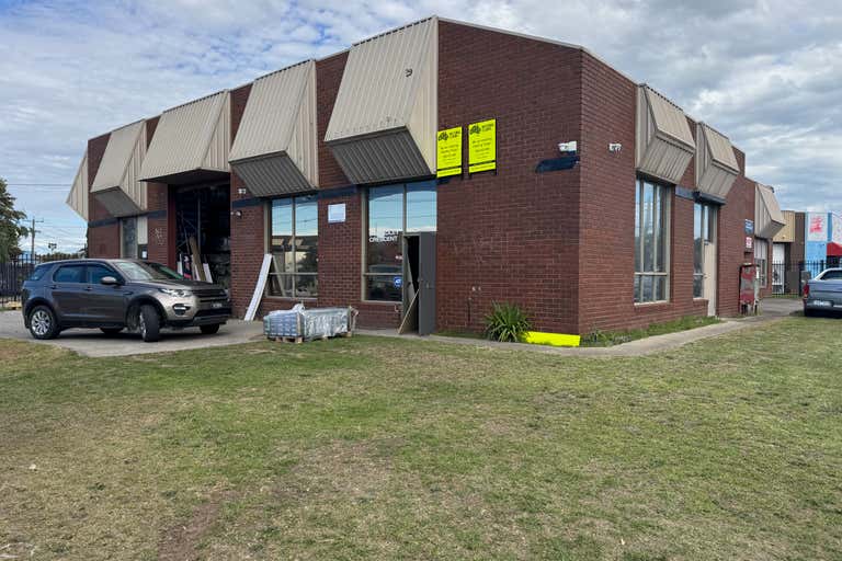 8 Handley Crescent Dandenong VIC 3175 - Image 1