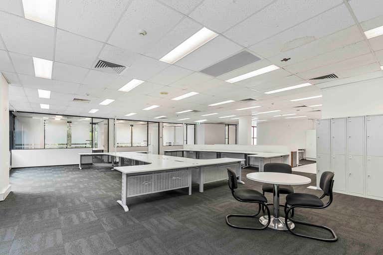 9 Gardner Close Milton QLD 4064 - Image 2