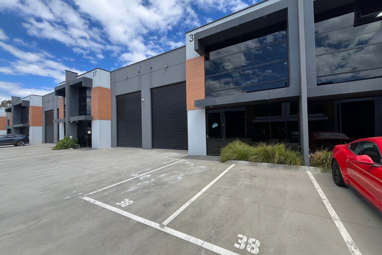 38 Aspen Circuit Springvale VIC 3171 - Image 1