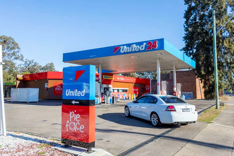 United Petroleum, 400 Luxford Road Lethbridge Park NSW 2770 - Image 1