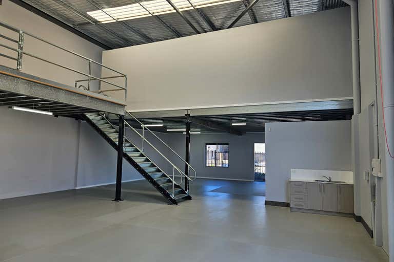 2/3 Quartz Way Wangara WA 6065 - Image 2