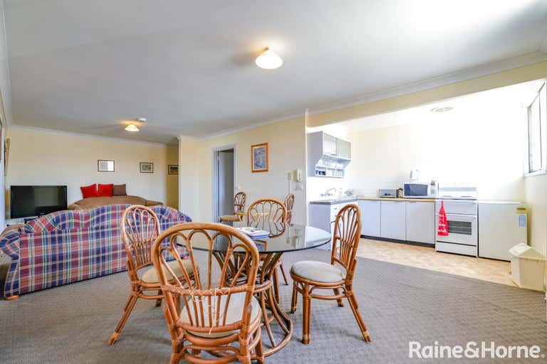 62 George Street Bathurst NSW 2795 - Image 2