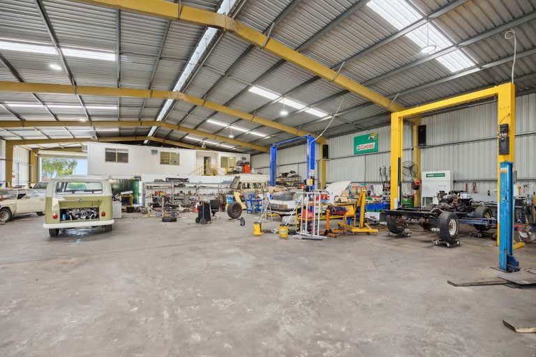 4 Harlem Place Greenfields WA 6210 - Image 2