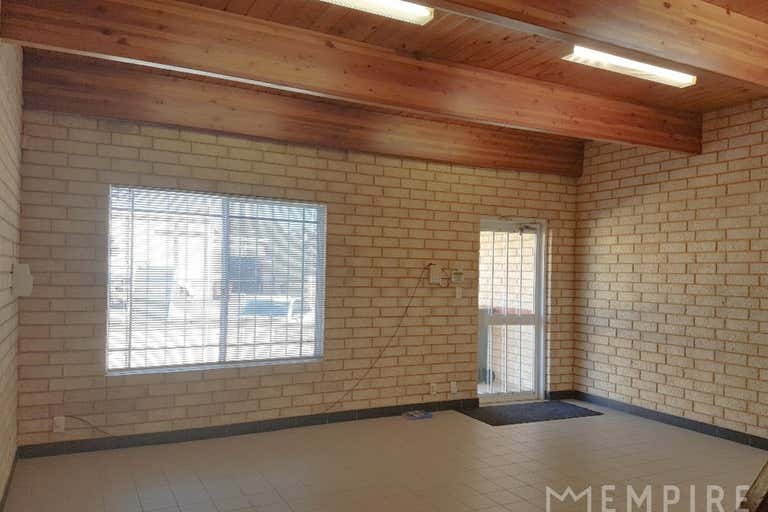 1/4 Zeta Crescent O'Connor WA 6163 - Image 1