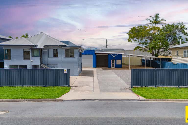19-21 Barry Street Bungalow QLD 4870 - Image 1