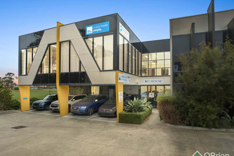 7/3 Torca Terrace Mornington VIC 3931 - Image 1