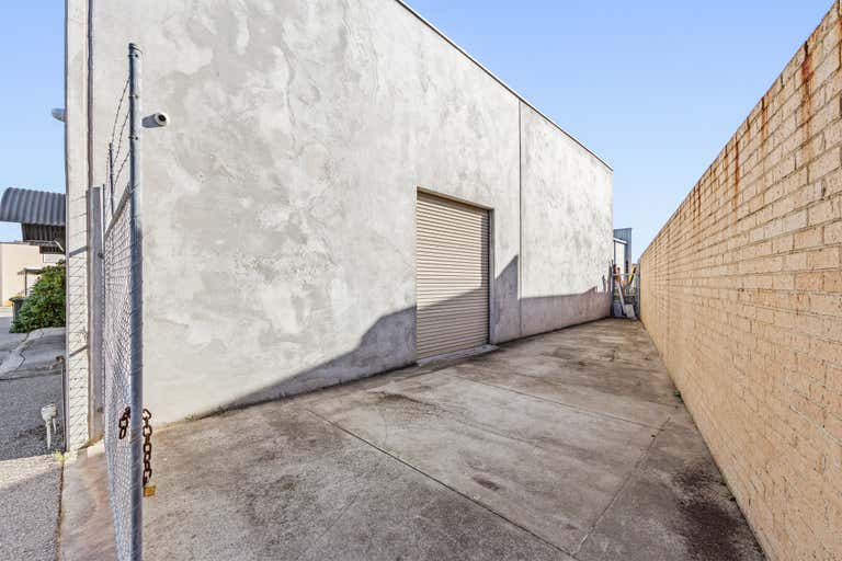 8/6 Arvida Street Malaga WA 6090 - Image 2