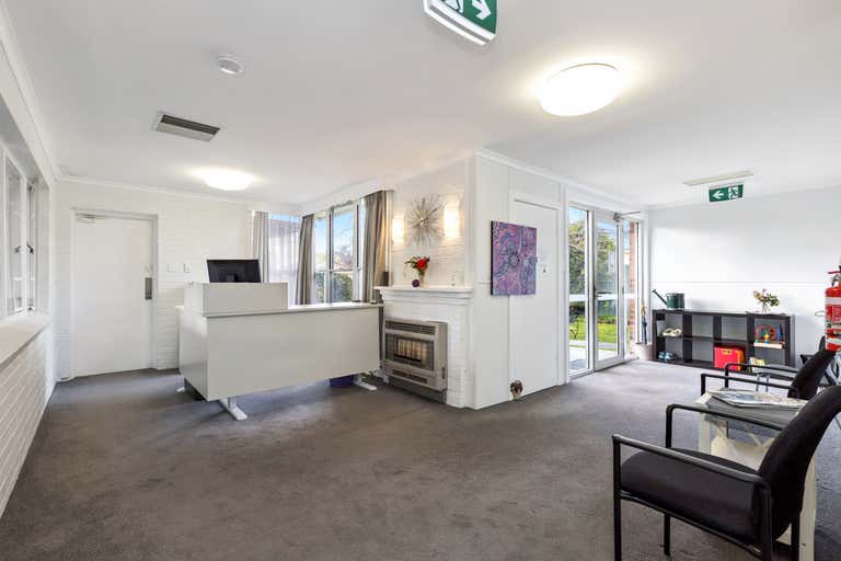 171 Neale Street Flora Hill VIC 3550 - Image 2