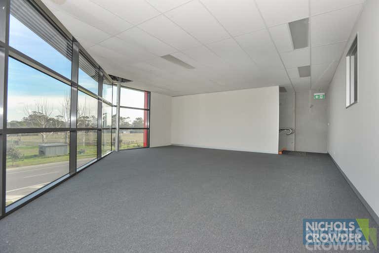 11B Whitfield Boulevard Cranbourne West VIC 3977 - Image 2