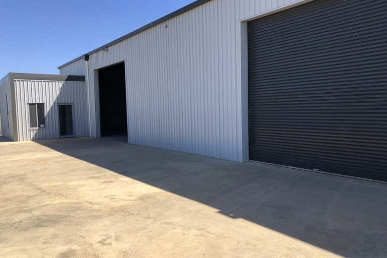 19 Priority Court Edinburgh North SA 5113 - Image 2