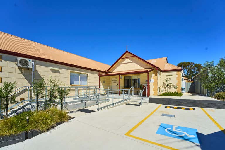 Sorrento Lodge, 211 Ocean Beach Road Sorrento VIC 3943 - Image 2