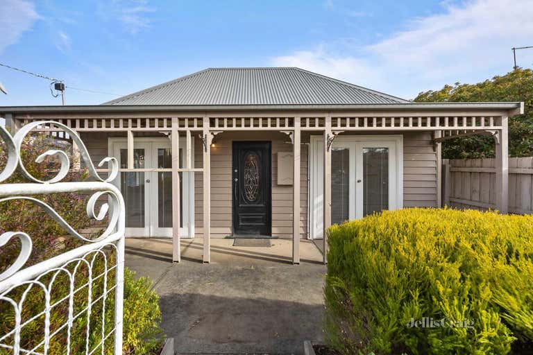 10 Vincent Street Daylesford VIC 3460 - Image 1