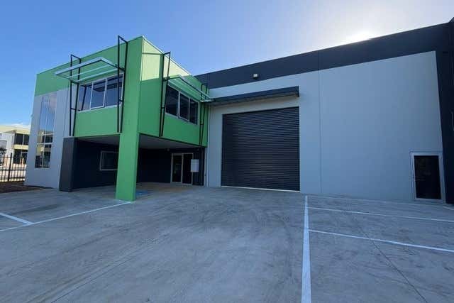 2/22 Ravenhall Way Ravenhall VIC 3023 - Image 2