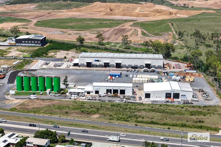 777  Yaamba Road Parkhurst QLD 4702 - Image 1