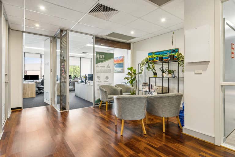 9/1a Main Street Mornington VIC 3931 - Image 2